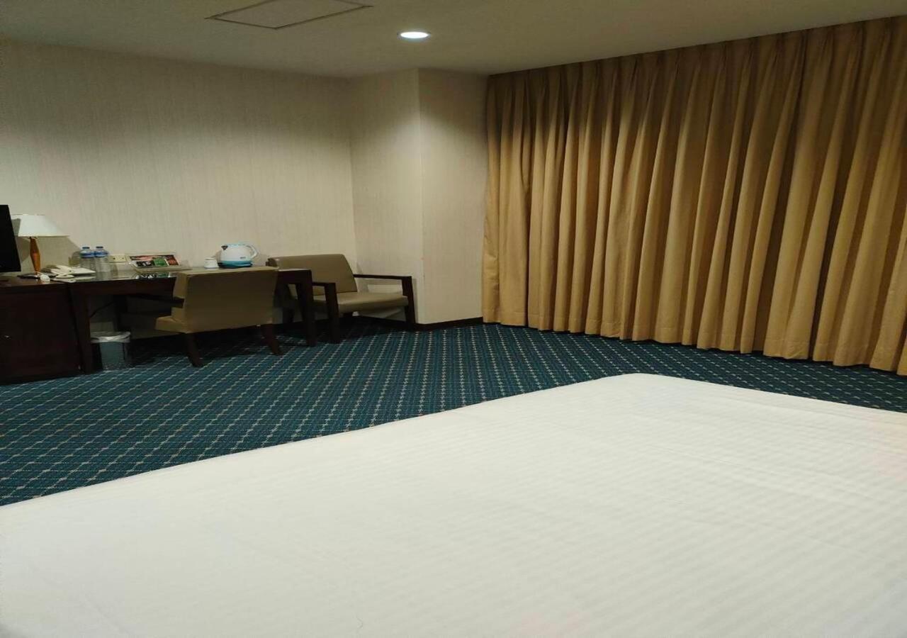 Champion Hotel Тайбэй Экстерьер фото