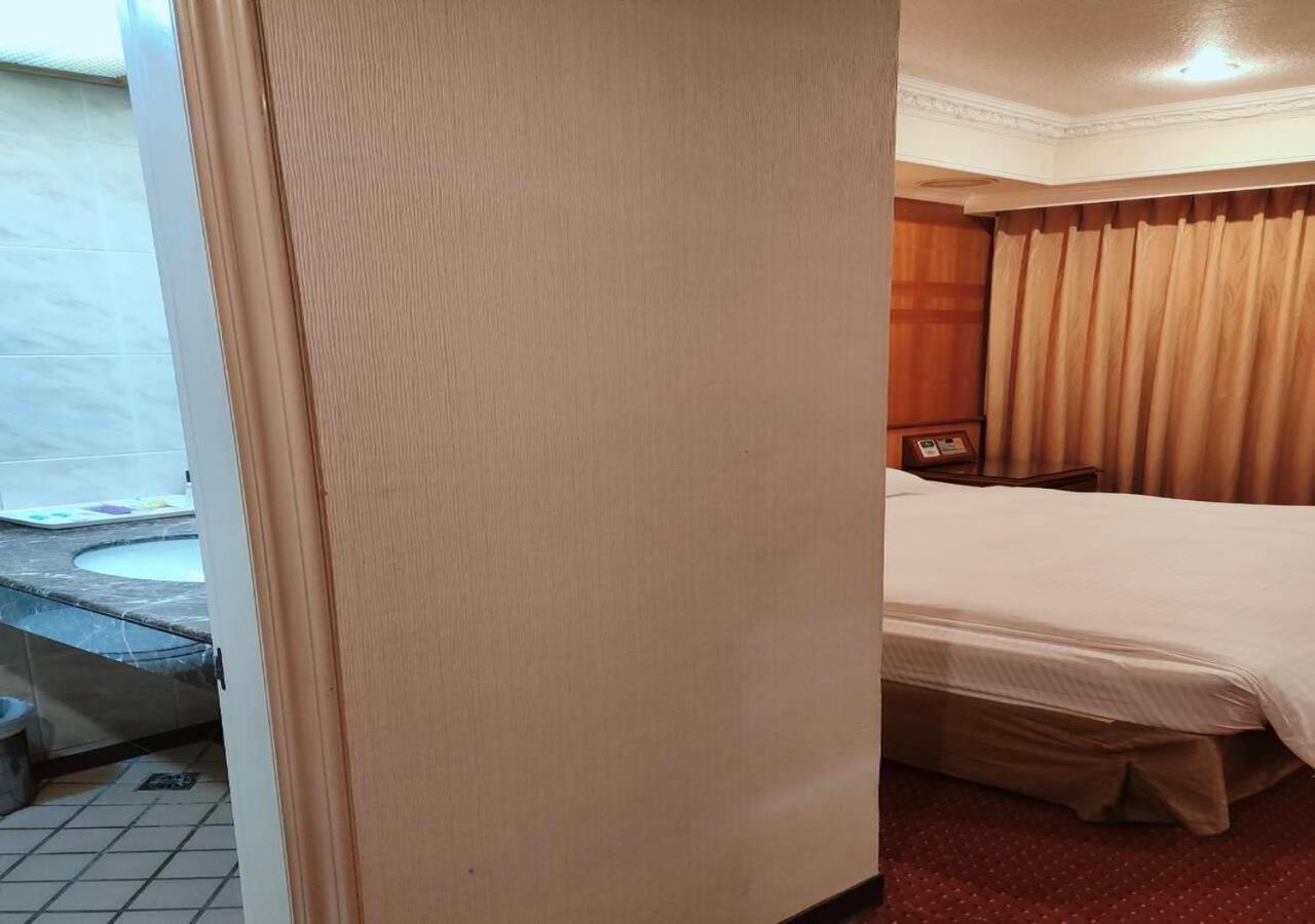 Champion Hotel Тайбэй Экстерьер фото