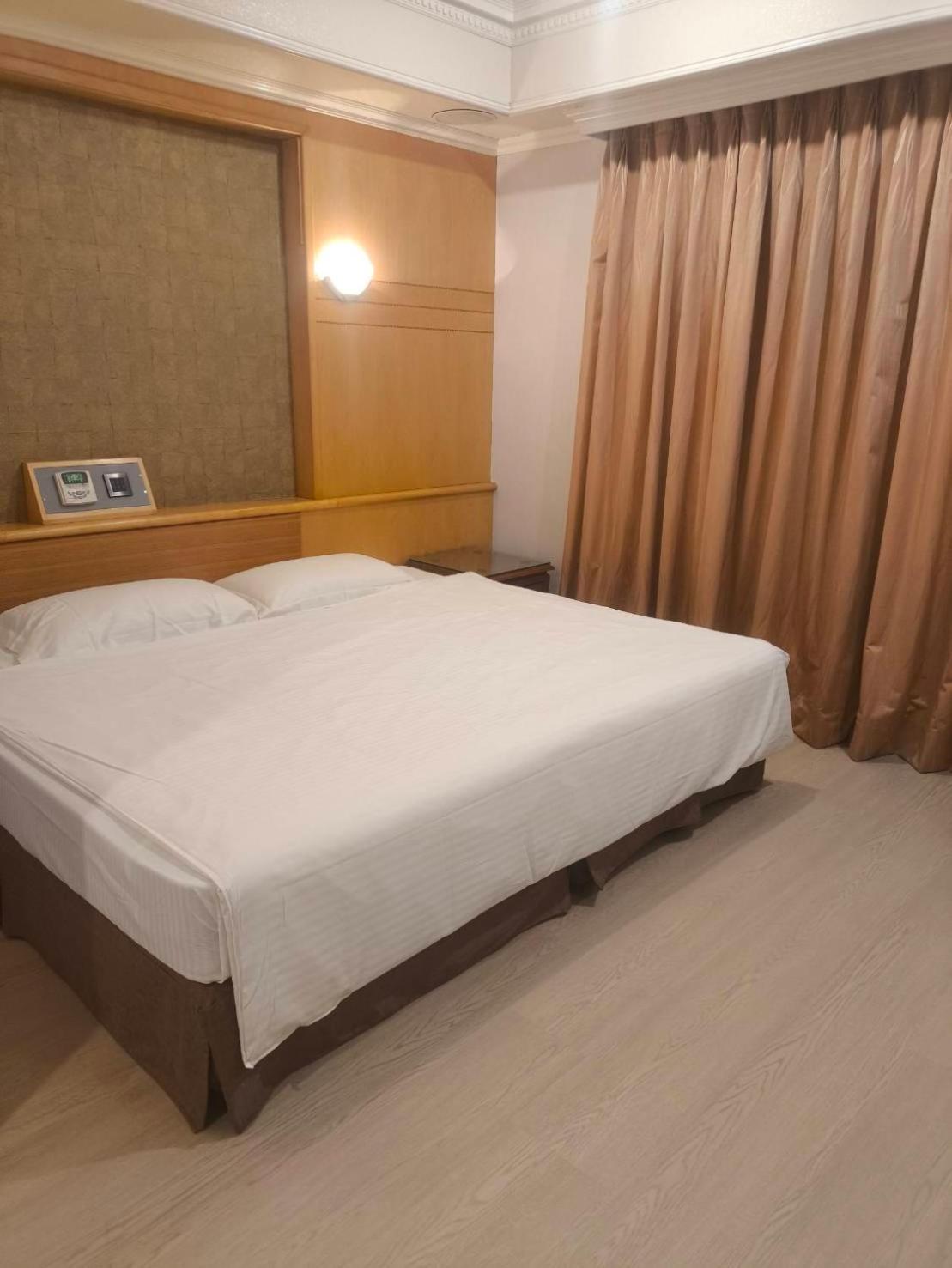Champion Hotel Тайбэй Экстерьер фото