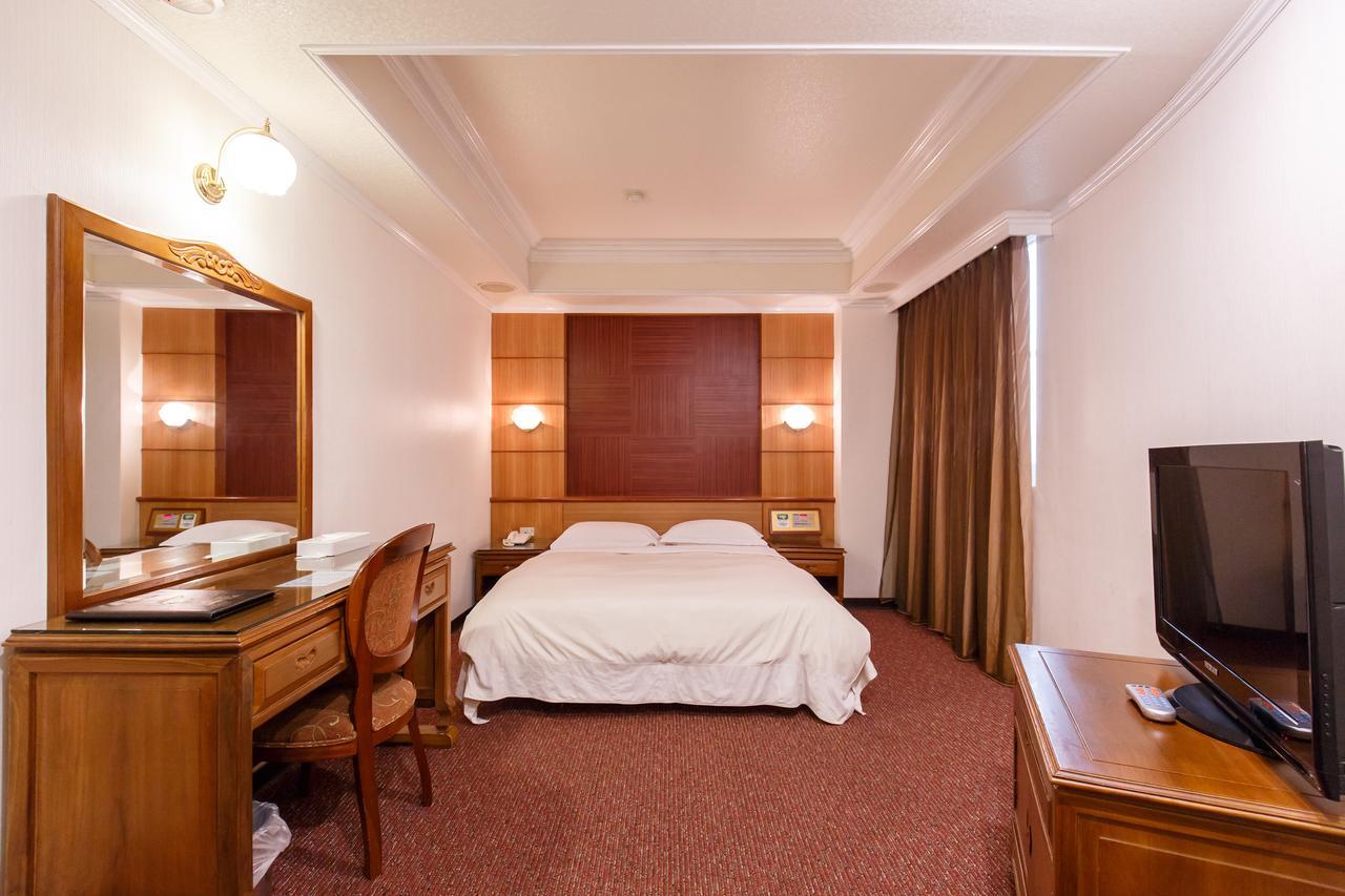 Champion Hotel Тайбэй Экстерьер фото