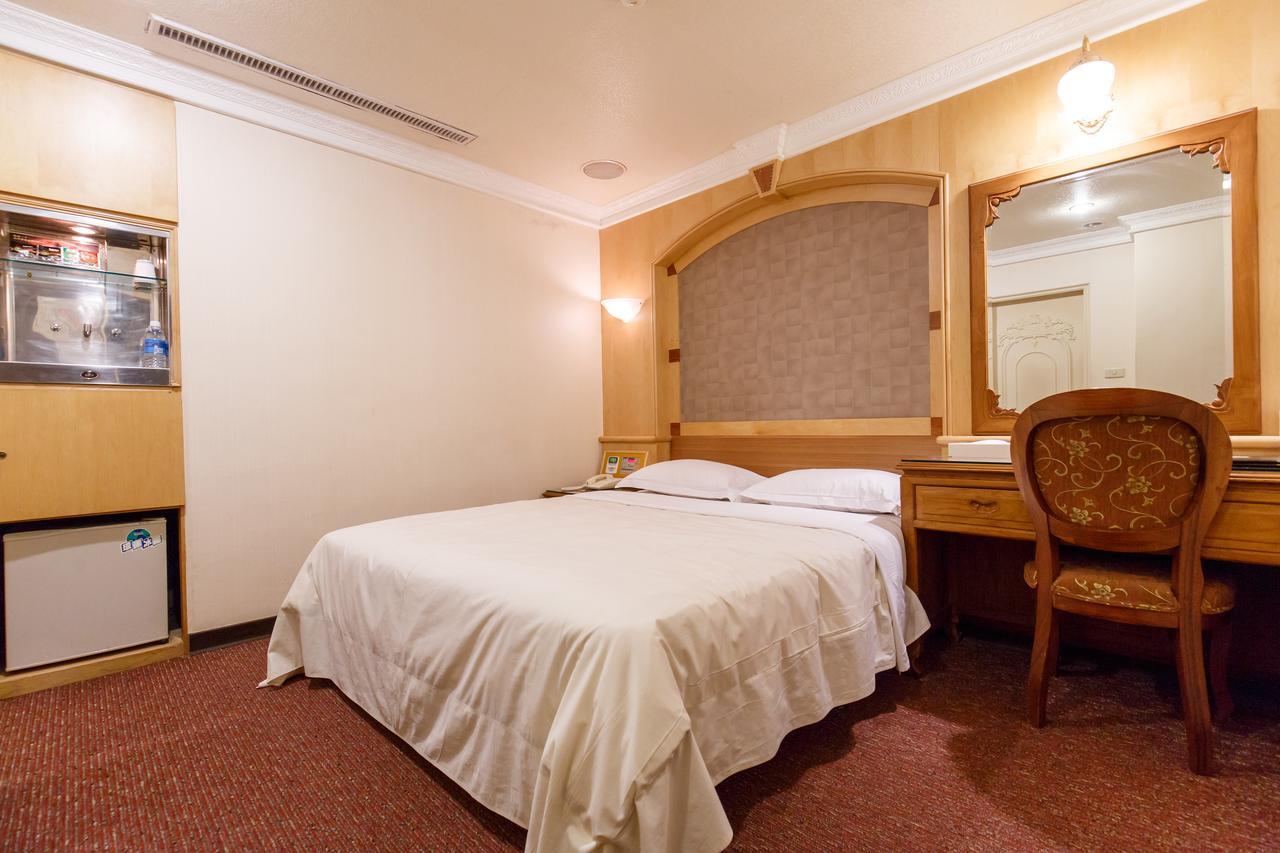 Champion Hotel Тайбэй Экстерьер фото